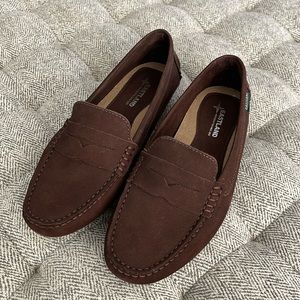 Women’s 9.5 Dark Brown, Eastland Patricia loafers.